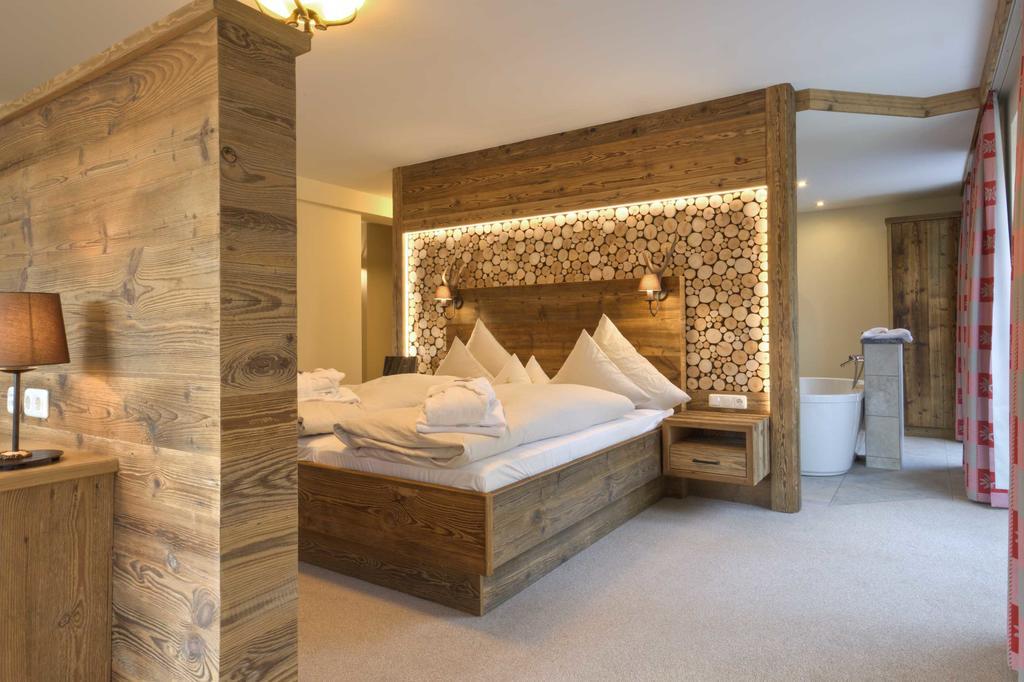 Hotel Waldschlossl นูเคอร์เคน ไบม์ ไฮลิเงน บลูท ภายนอก รูปภาพ